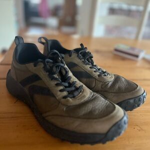 Keen Men's KS86 leather trail runners.